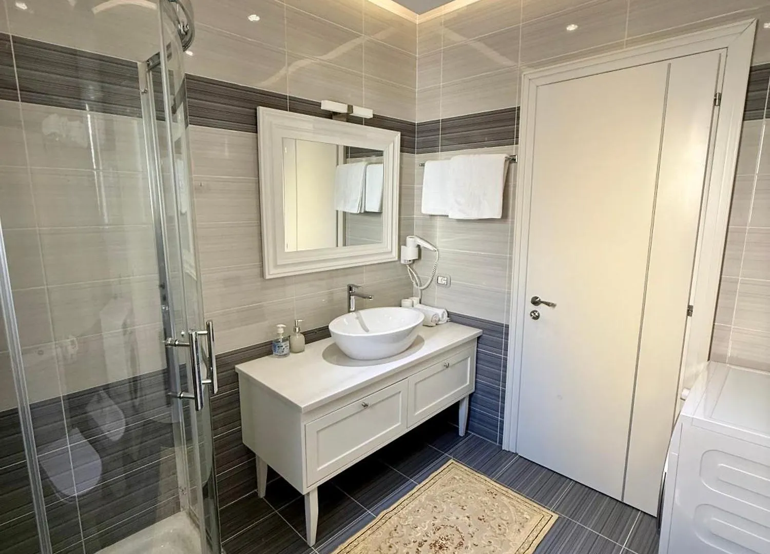 Limani Deluxe Apartments Sarandë Albánie